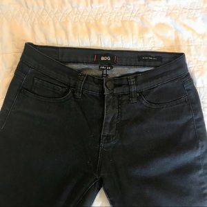 Mid-rise Twig Ankle Black Jeans